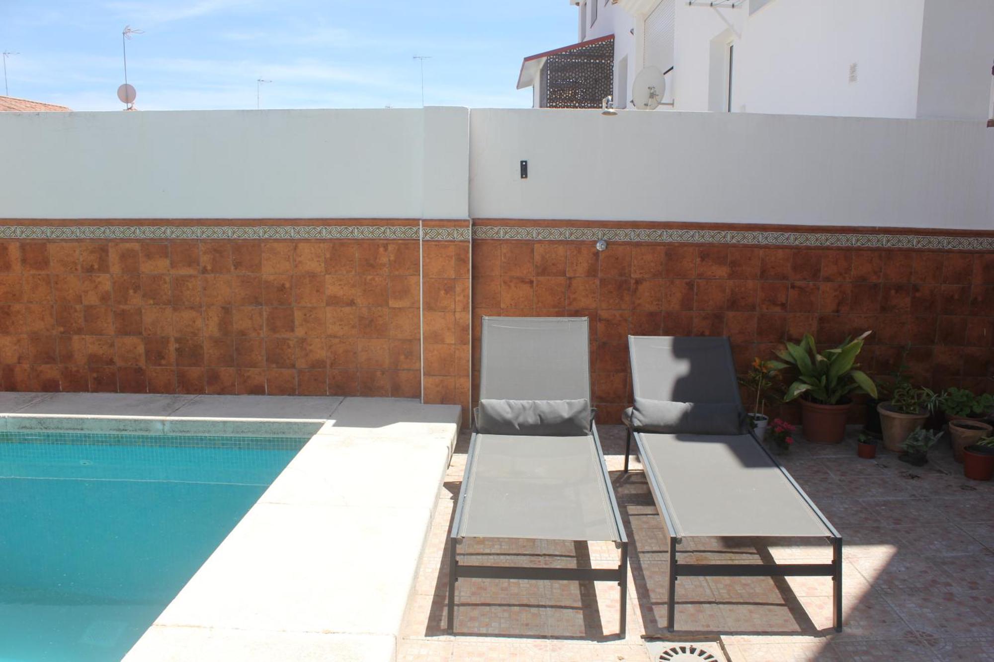 Con Piscina En Ciudad Jardin Apartment